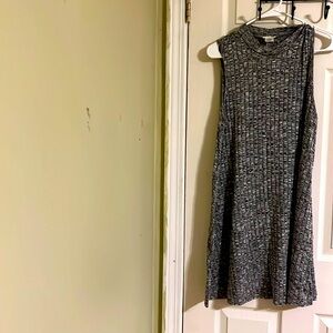 Contemporary Casuals sleeveless mock neck dress for women. Size L